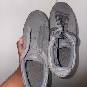 Puma Men's Suede Gray Sneakers